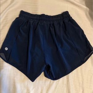 Like New Lululemon Hotty Hot shorts - size 2